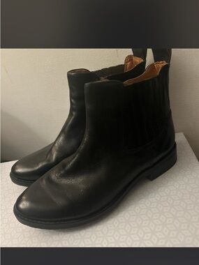 Black leather Franco Sarto boots